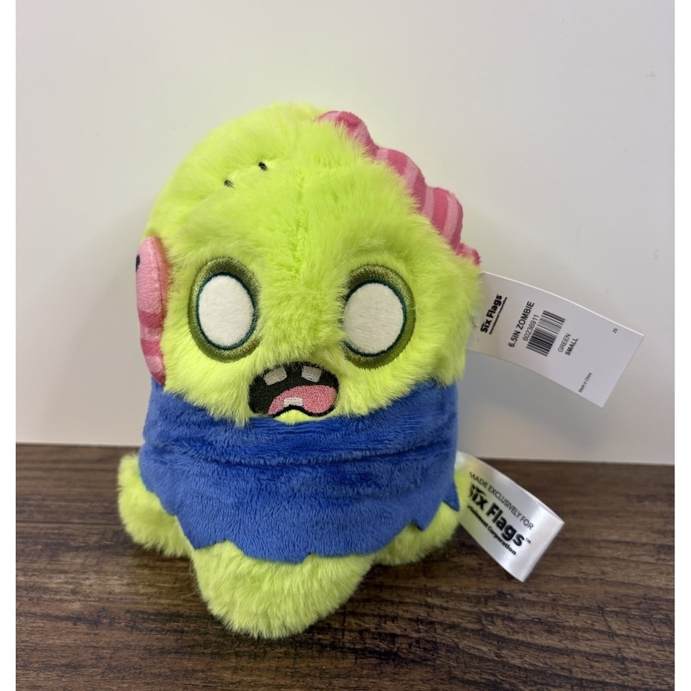 Six Flags Halloween Green Zombie 6.5" Plush Brains Worm Amusement Park